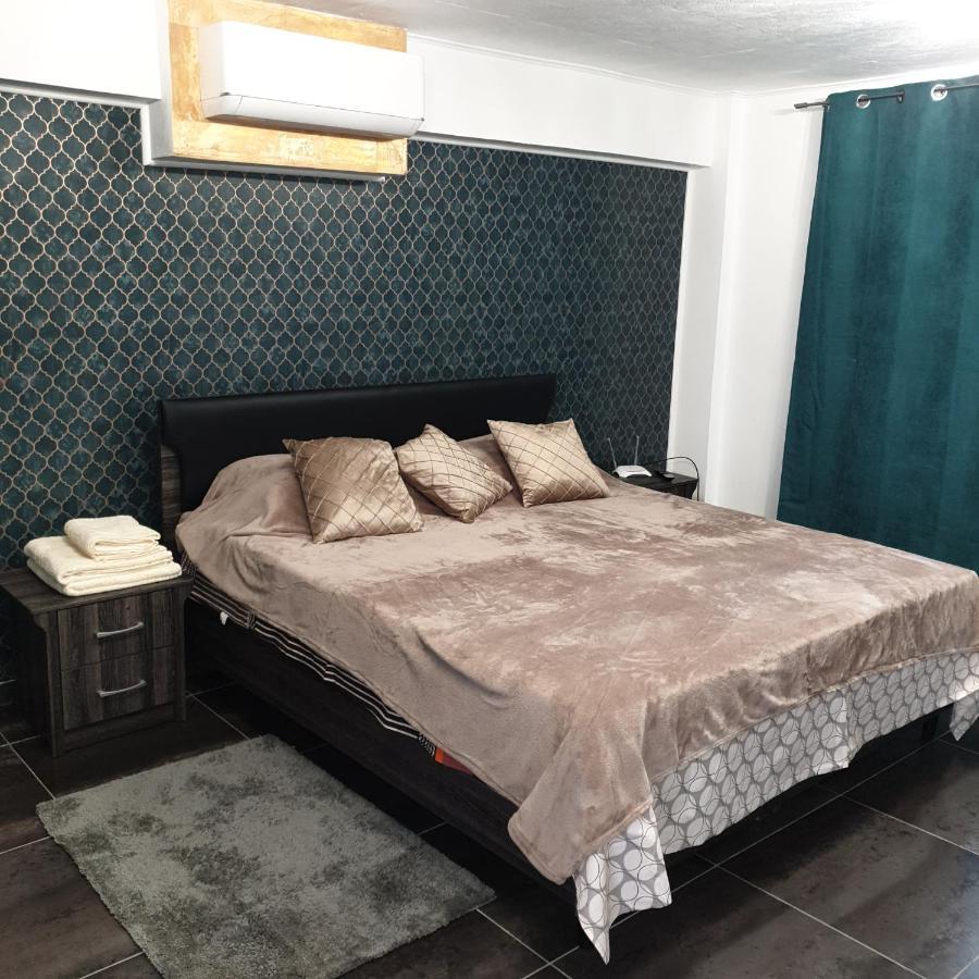 شقة أيا نابا  في Ahoy Deluxe Apts المظهر الخارجي الصورة